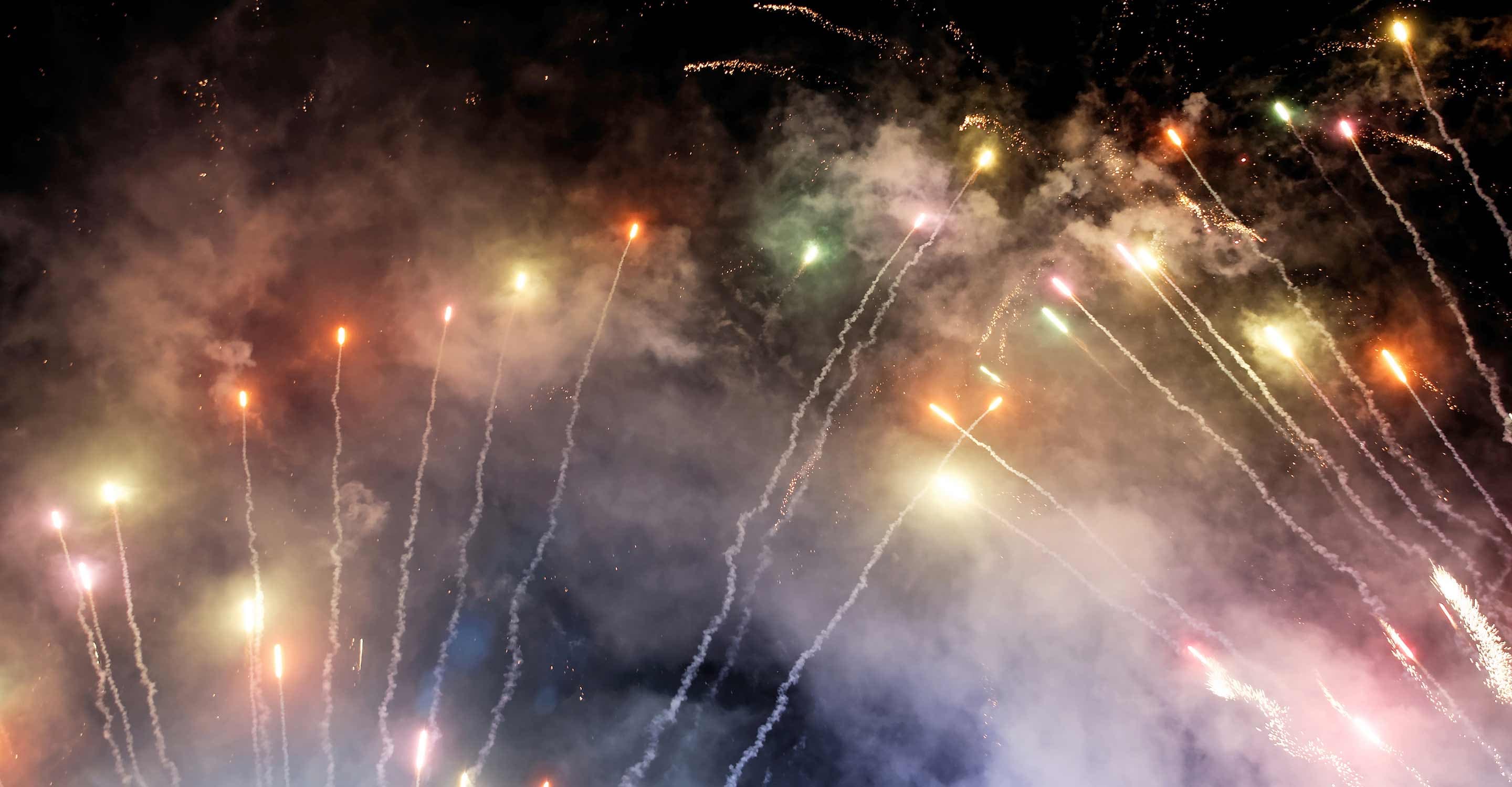 Delhi's Fireworks and Air Pollution Issues
